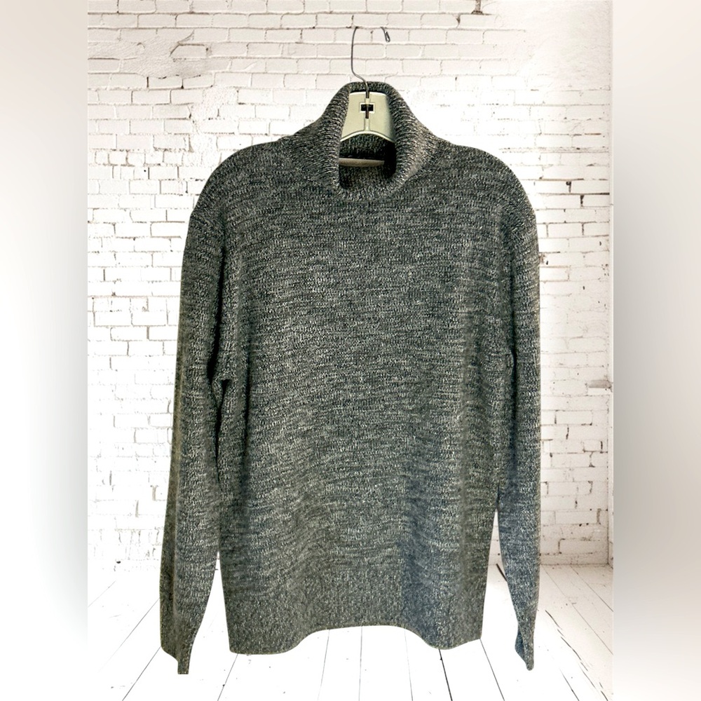 Naked Cashmere Turtleneck Sweater Heather Grey Sz Medium PreLoved